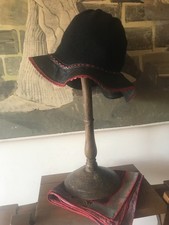 cappello  in lana Moschino